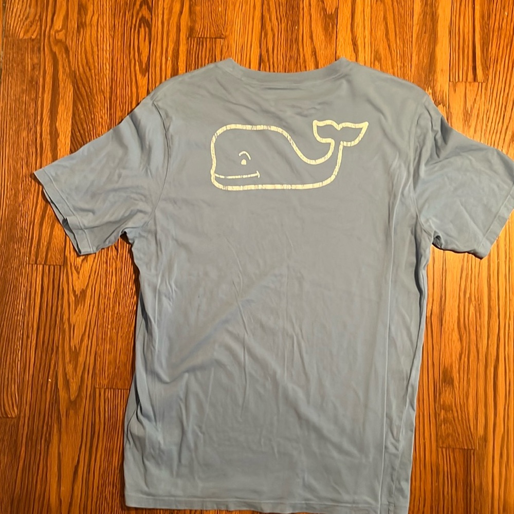 Vineyard Vines NBW light blue tee